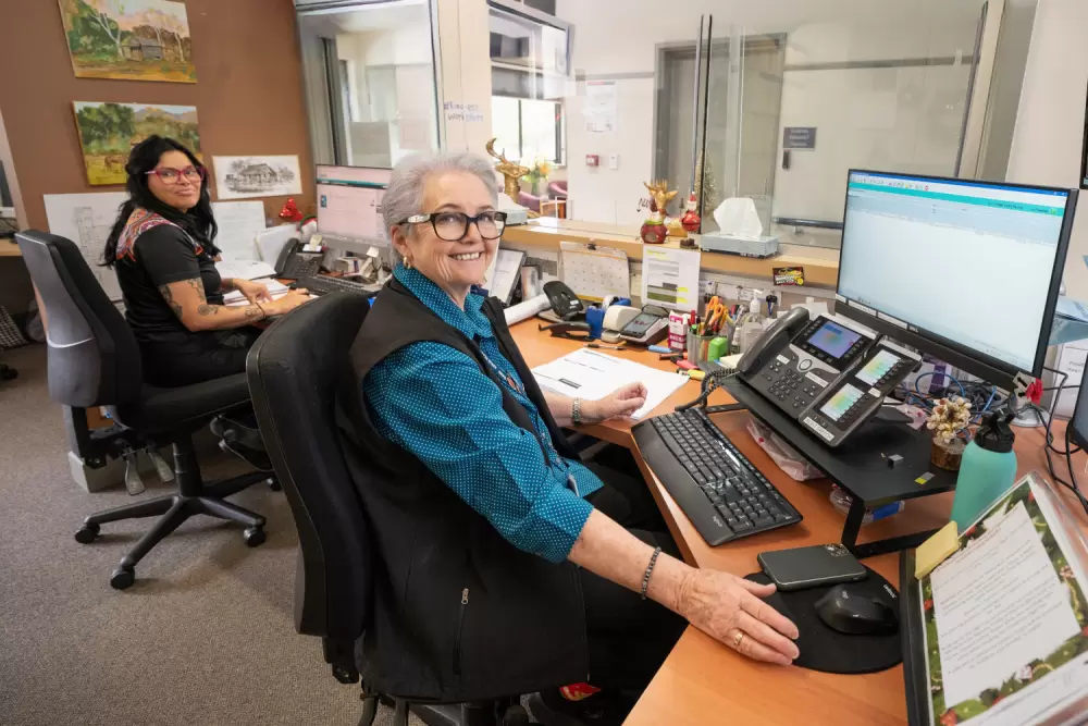 {banner_image}Contact us{/banner_image}